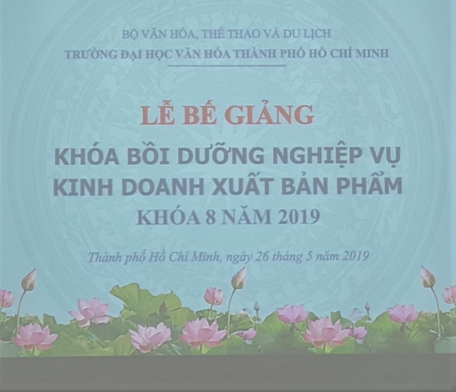 Bế giảng lớp Nghiệp vụ kinh doanh xuất bản phẩm khóa 8